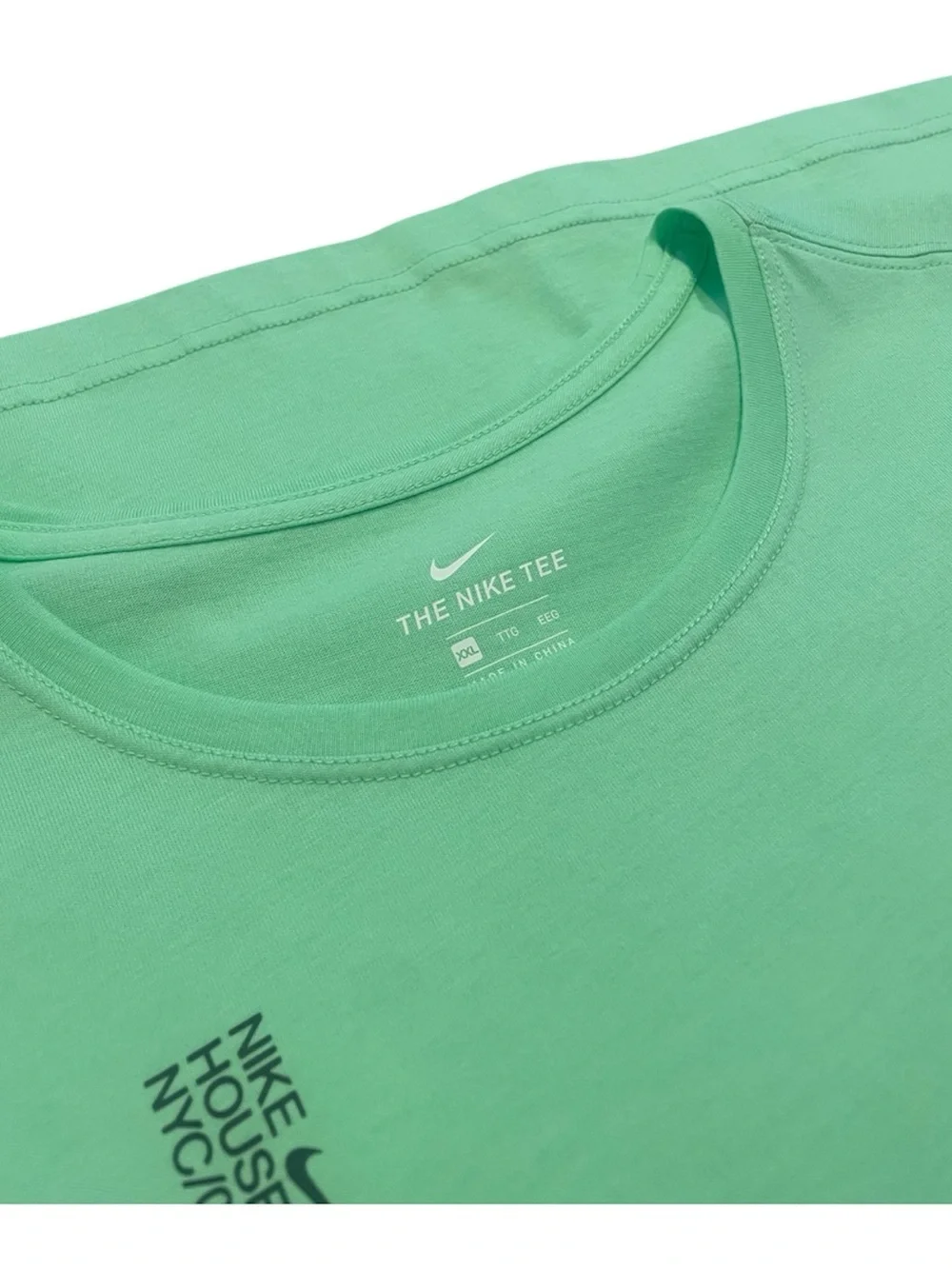 Nike Standard Fit 